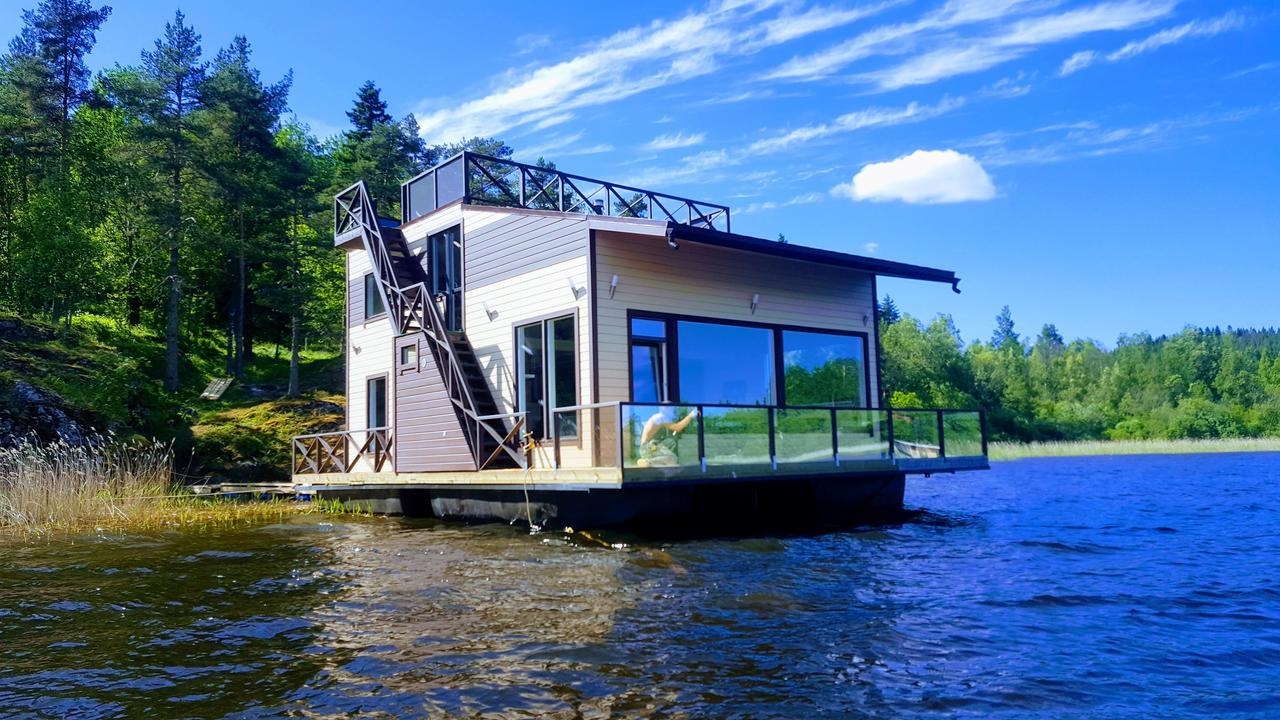 HOUSEBOAT KOVCHEG ЛАХДЕНПОХЬЯ (Россия) | NOCHI